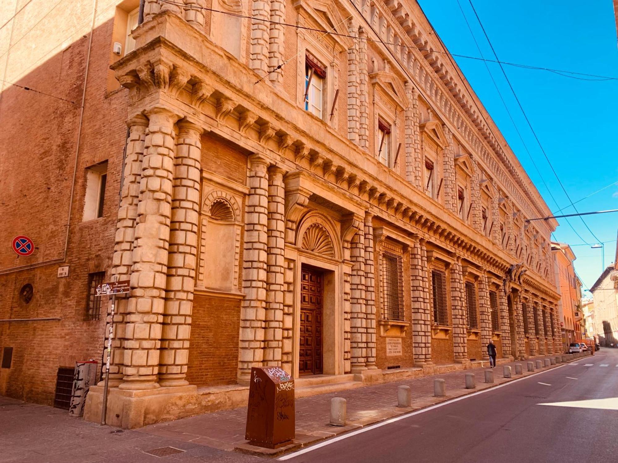Tl Palazzo Fantuzzi, Bologna